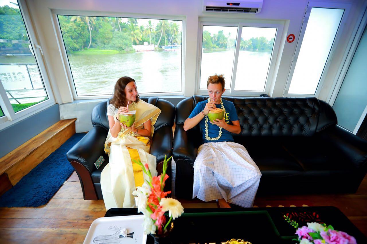 Indiavacationz Houseboats Hotel Alappuzha Exterior photo